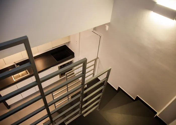 La Casa Bianca Skineas